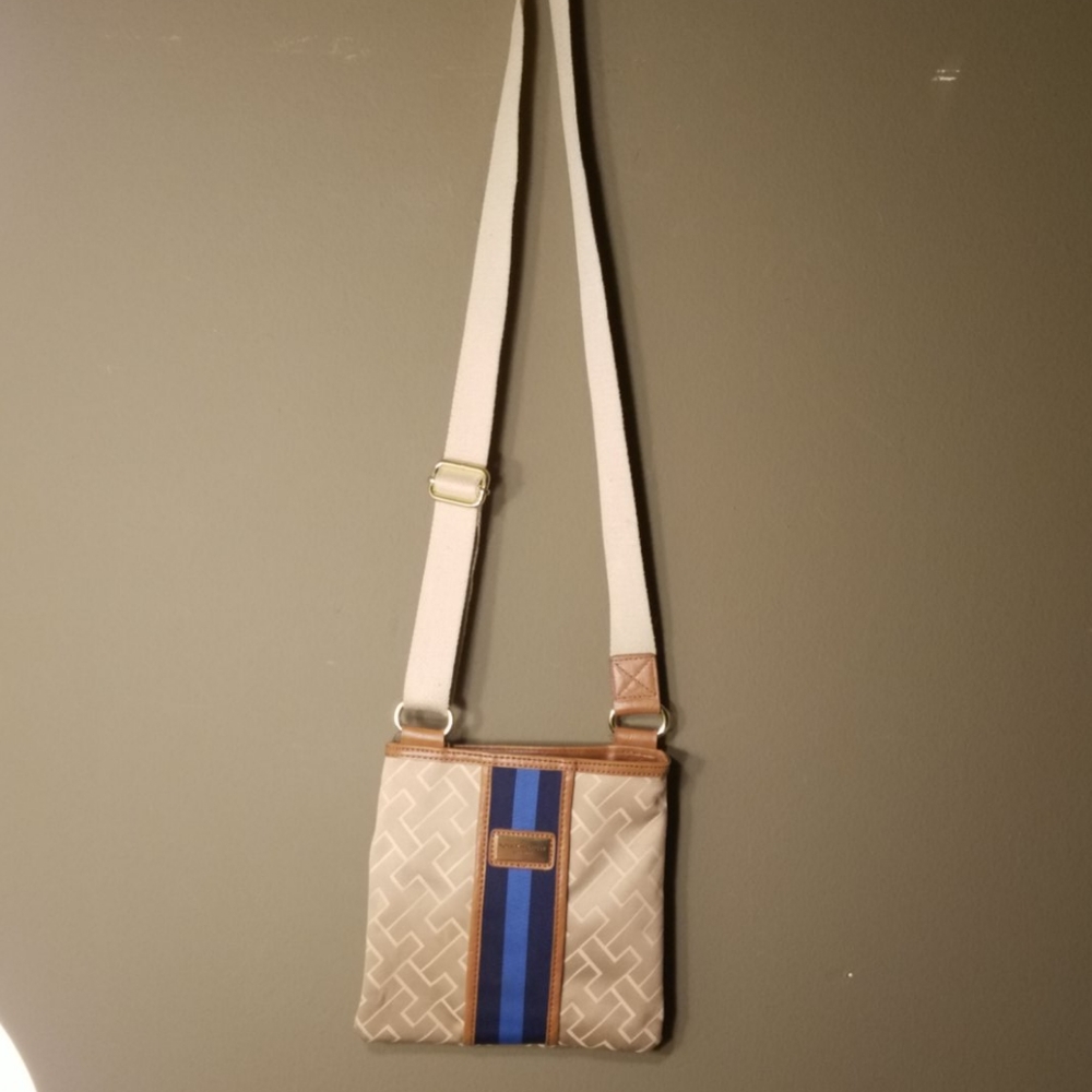 TOMMY HILFIGER CROSSBODY BAG